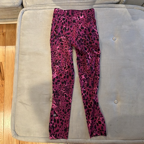 Lululemon Base Pase Pink Cheetah Leggings Crop - Picture 9 of 9